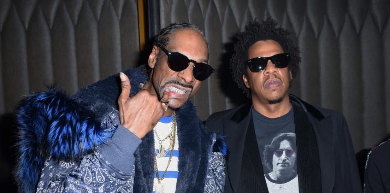Snoop Dogg og JAY-Z på Grammy-festen til Nipsey Hussle i Los Angeles i 2019 (Vivien Killilea/Getty)
