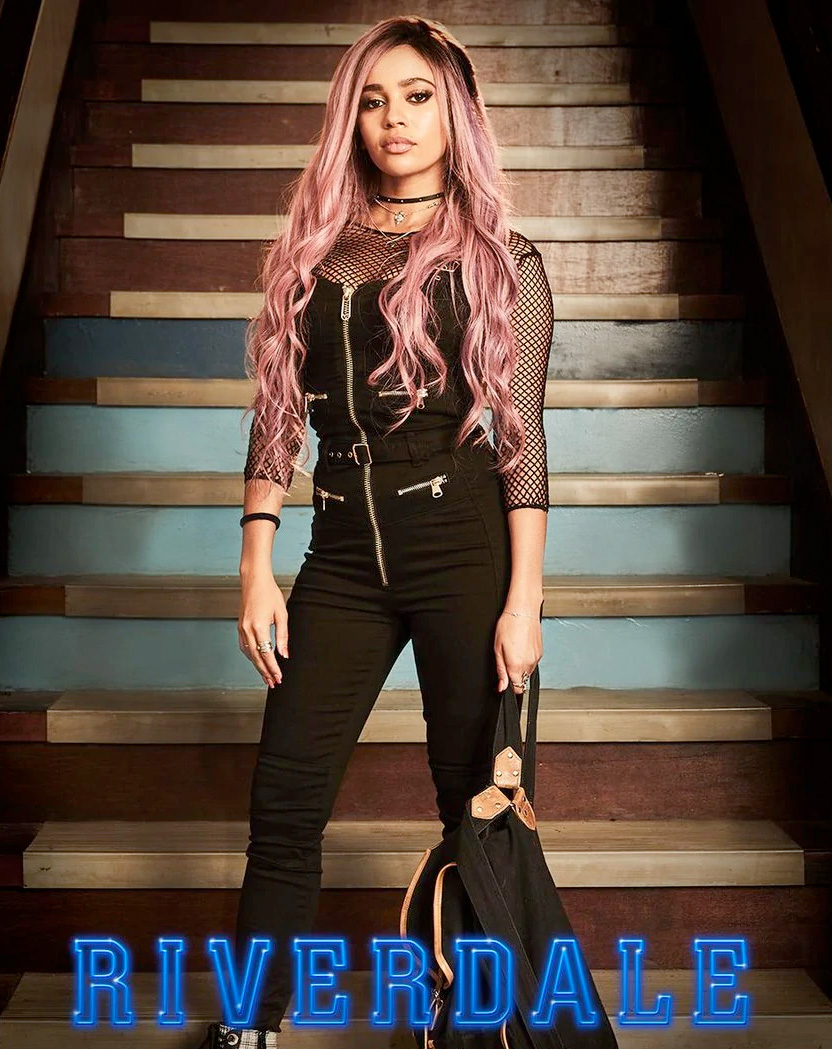 Vanessa Morgan som Toni Topaz i Riverdale (The CW)