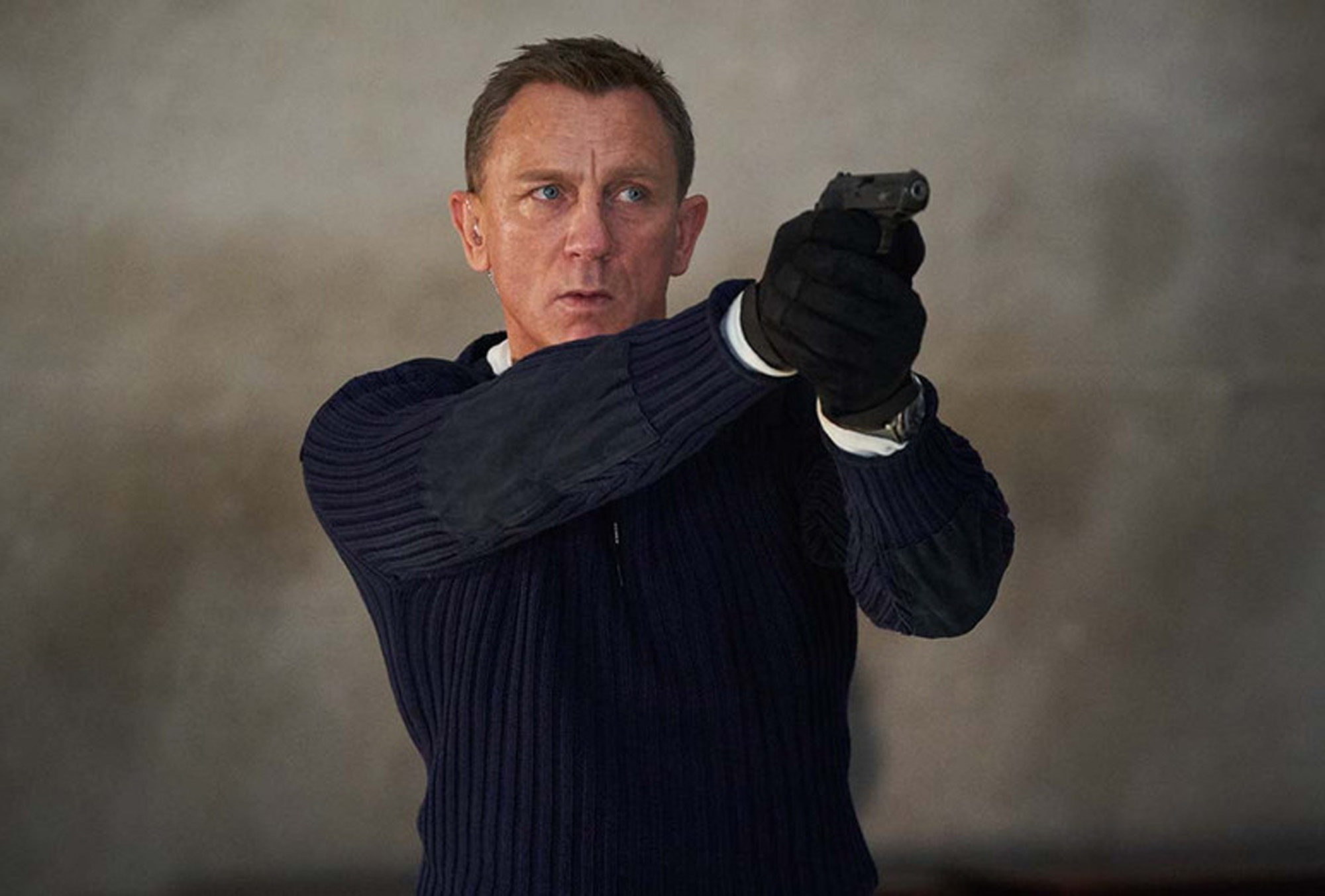 No Time to Die av COVID-19 etter å ha blitt smittet i en kinosal: Daniel Craig er klar i den 25. James Bond-filmen (MGM)