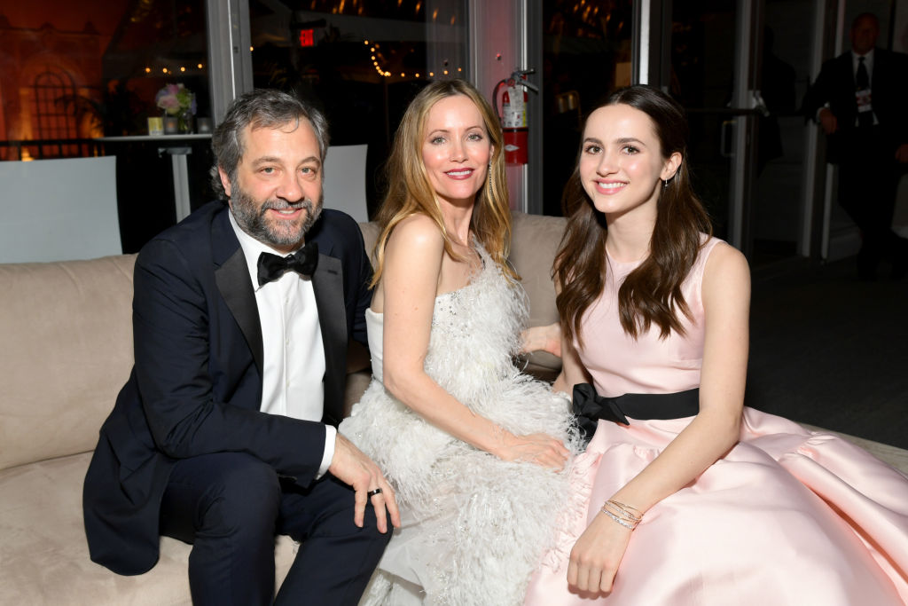 Judd Apatow med kona Leslie Mann og datteren Maude Apatow på Oscar-fest i 2019 (Emma McIntyre/VF19/WireImage)