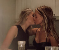Influencer-kyss i pandemien: Sophie Elise og Annijor (Instagram/sophieelise)