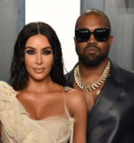 Kim Kardashian og Kanye West ankom sammen til Oscar-festen til Vanity Fair i Beverly Hills i februar 2020 (John Shearer/Getty Images)
