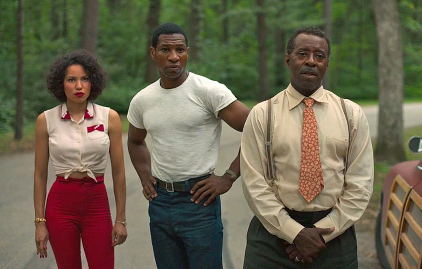 Jurnee Smollett, Jonathan Majors og Courtney B. Vance i Lovecraft Country (HBO Max)