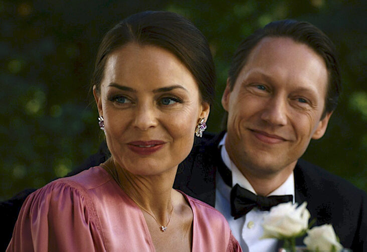 Dette er skuespillerne bak hovedrollene i NRK-serien Exit