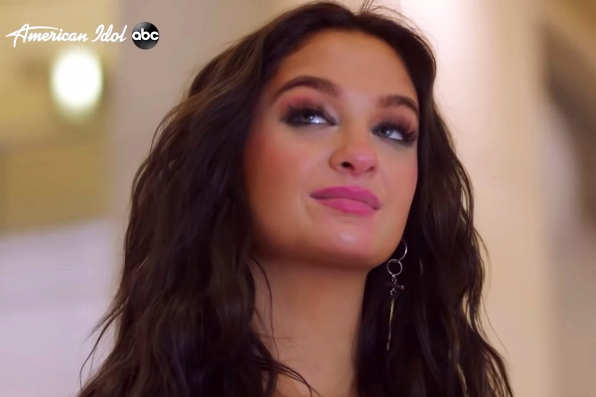 Claudia Conway på American Idol-sending filmet i Hollywood i California (ABC)