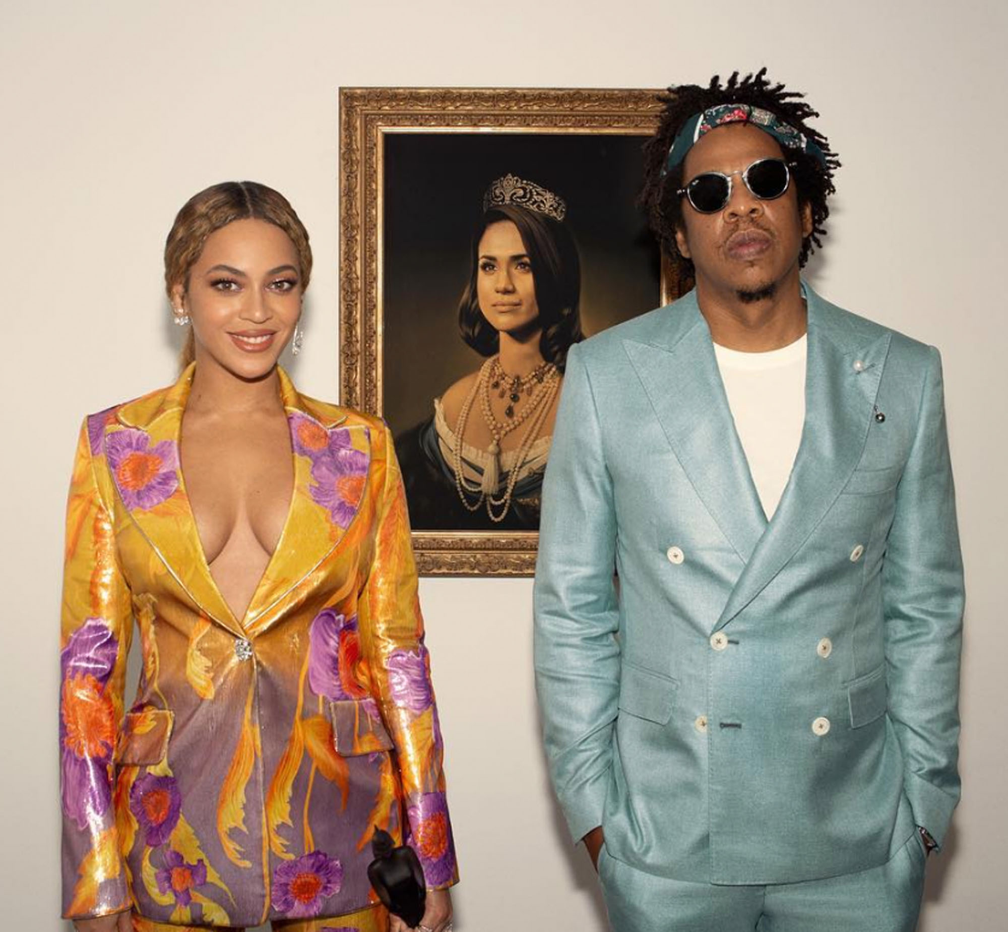 Beyonce og JAY-Z foran malerie av Meghan Markle (Instagram/beyonce)