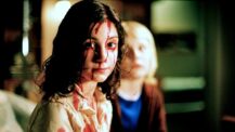 Lina Leandersson som vampyren Eli i Låt den rätte komma in fra 2008 (Sandrew Metronome)