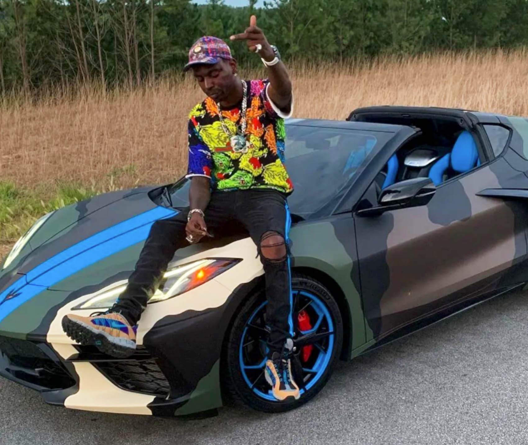 Dolph med sin Lamborgini Aventador (Twitter/youngdolph)