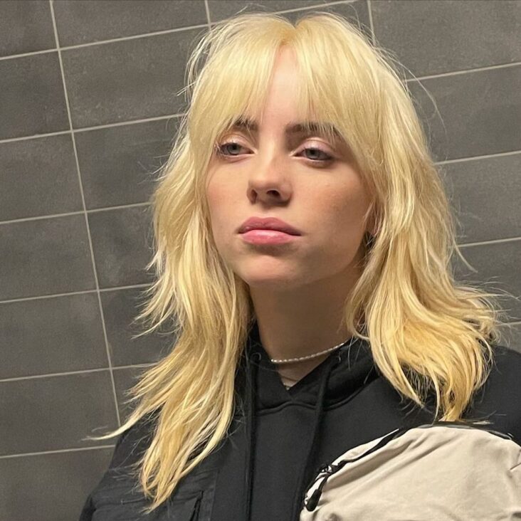 Billie-Eilish-Instagram-ny-harfarge-blond