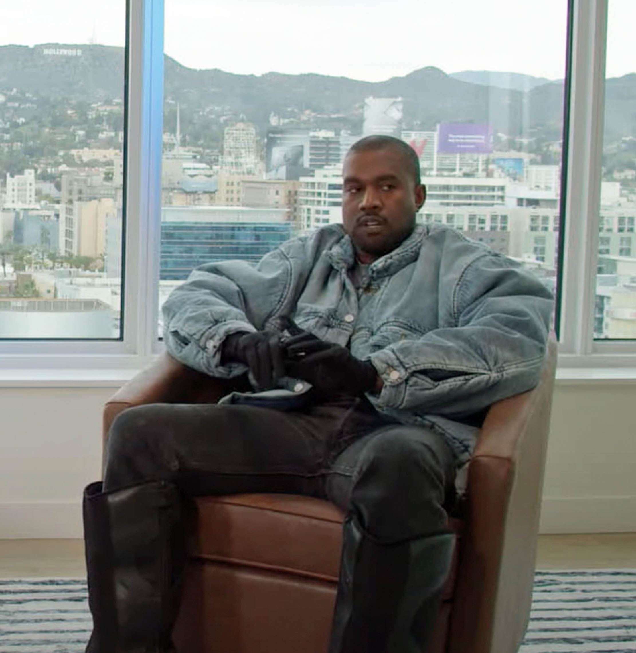 Kanye West hos Hollywood Unlocked i West Hollywood (skjermbilde YouTube)