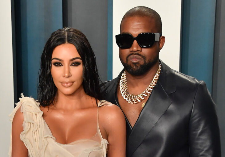 Kanye West hevder han har en usett sextape av Kim Kardashian og Ray J