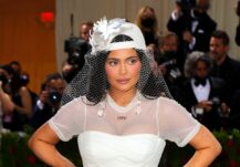 Kylie Jenner Met Gala 2022 Off-White reactions Twitter
