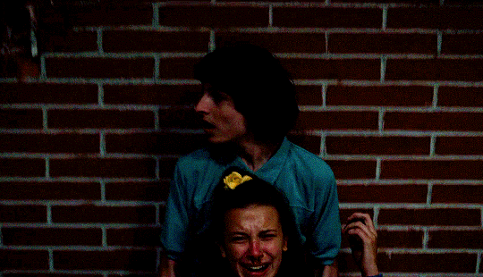 millie bobby brown collapsing stranger things