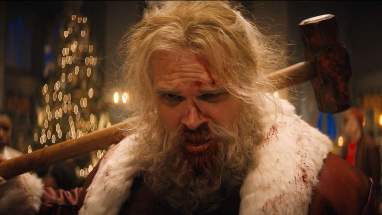 David Harbour finner sin indre julenisse