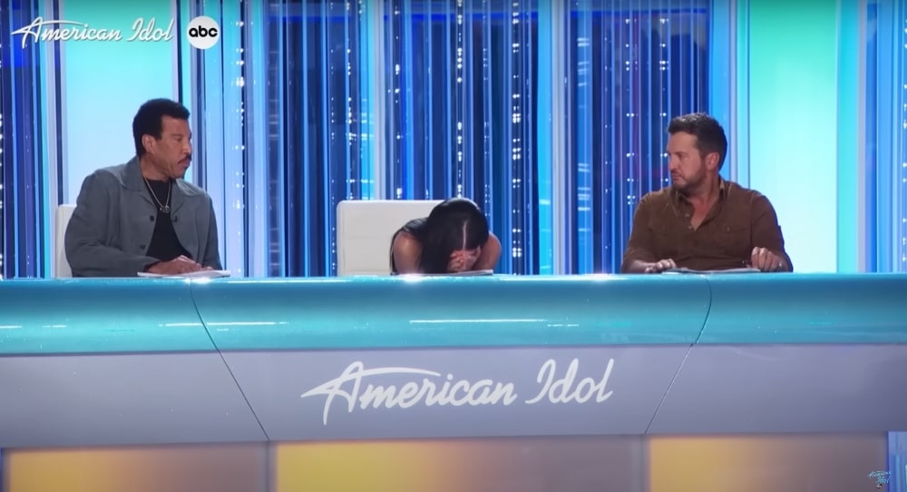 Katy Perry bryter sammen på American Idol