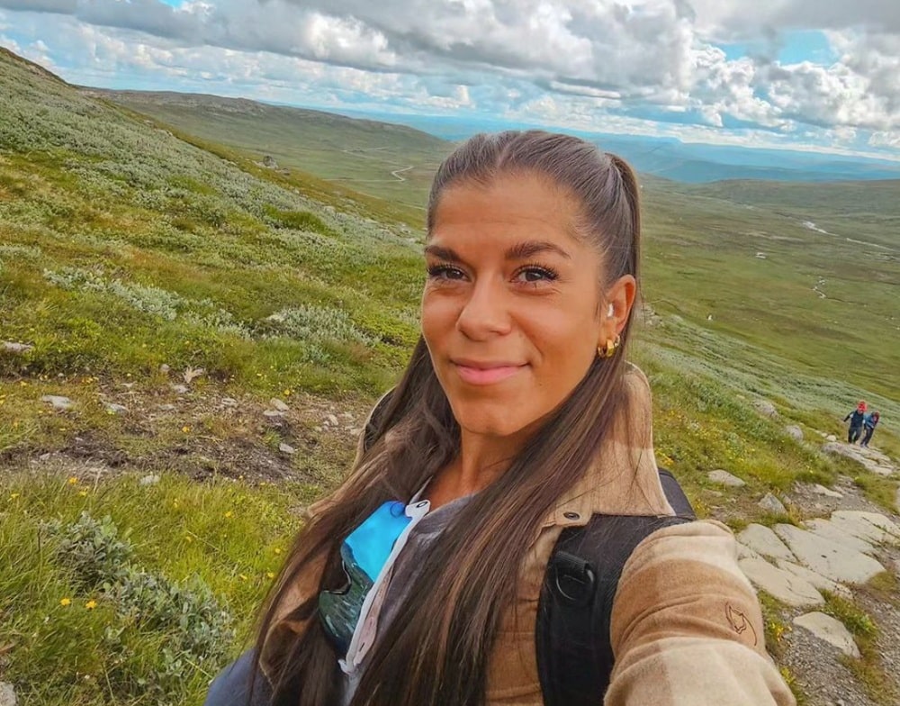 Kristin Gjelsvikk far kritikk fra Camilla Annaniassen om nytt nettkurs glow up egenomsorg med kristin gjelsvik instagram kommentar