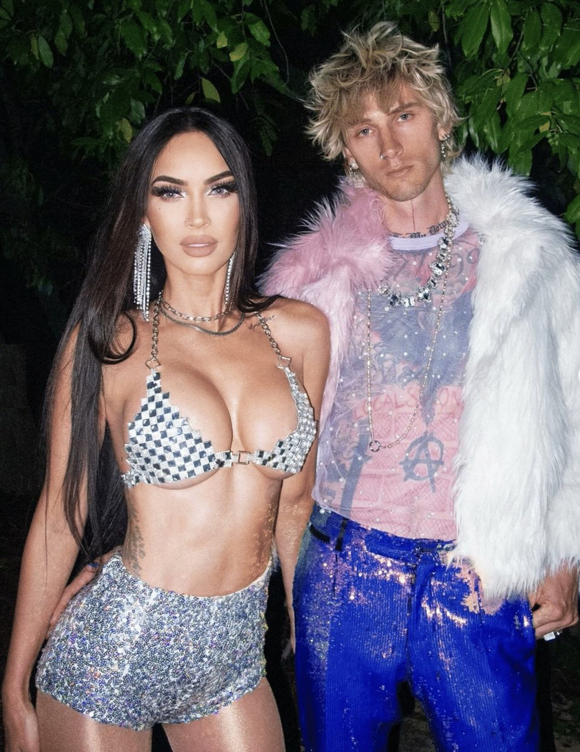 megan fox pregnant machine gun kelly mgk split again 730no