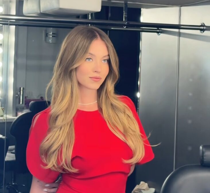 sydney sweeney brandon sklenar stagecoach tiktok video