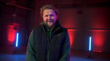 Martin Lepperød spillet tv 2 pappa podcast nesten hele uka med lepperød 730 fredagsfjas