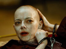 BUGONIA Emma Stone uip norge 730no Yorgos Lanthimos Jesse Plemons