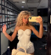 sabrina carpenter snl