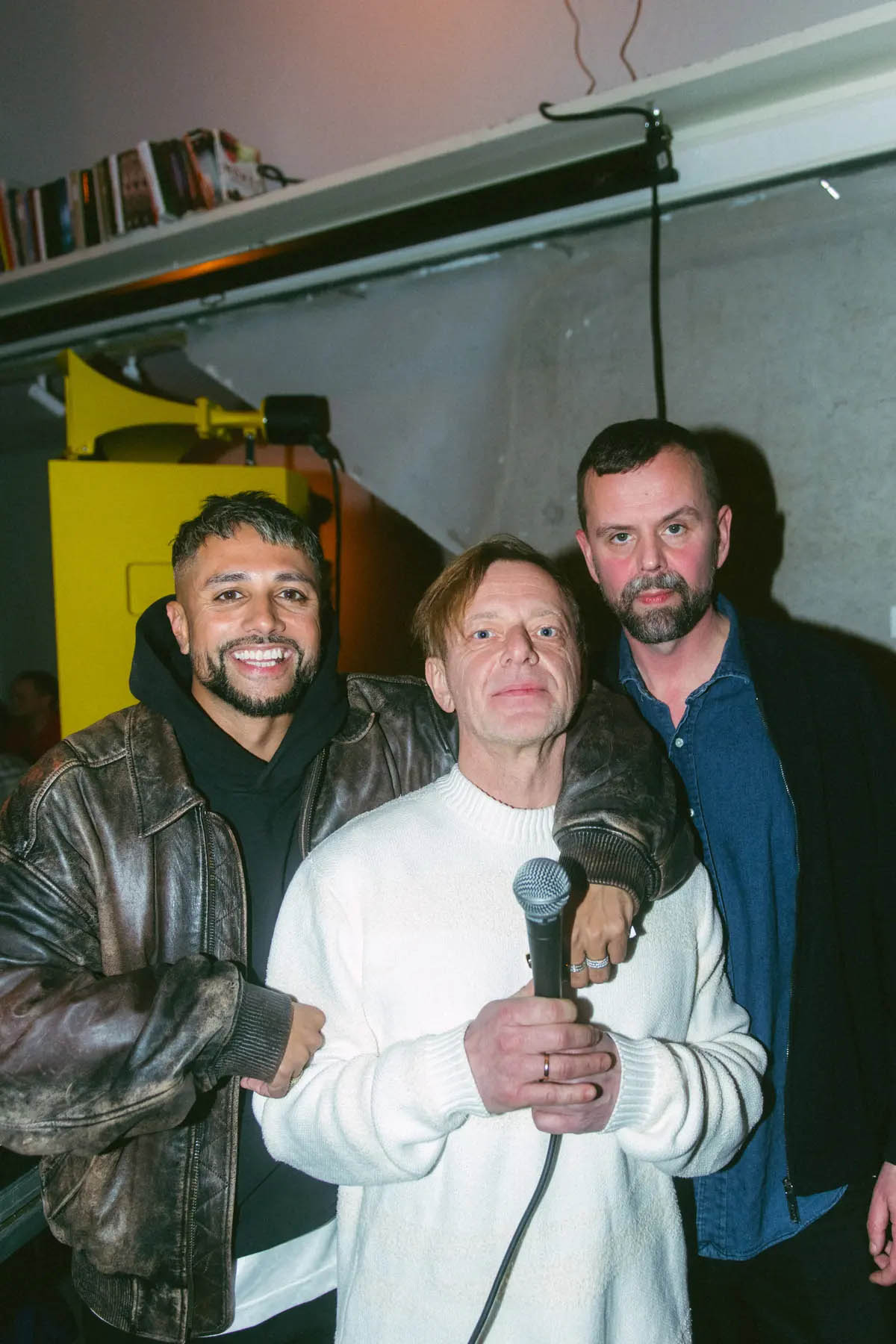 Chirag alias Raggen med Mae og Tommy Tee - 730.no