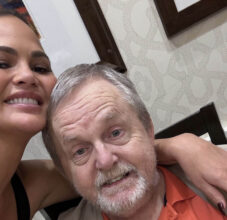 chrissy teigen ron teigen selfie