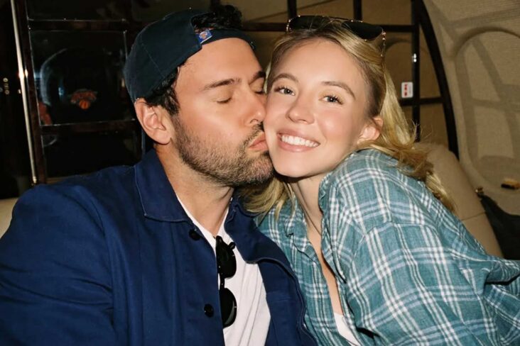 scooter braun controlling-sydney-sweeney-career-agent-