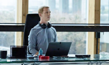 the social reckoning netflix jeremy-strong-mark-zuckerberg-facebook-