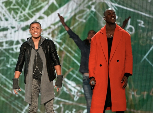 NICO & VINZ STILTE MED TO ANTREKK PÅ SOUL TRAIN AWARDS, BEYONCÉ STYLE  (BET)