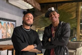 Lamine Yamal og Neymar.