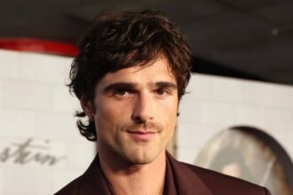 jacob elordi Margaret Qualley the dog stars flop